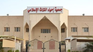 «حلول أسرية إلكترونية مبتكرة» و«دليل الآباء في استقامة الأولاد» في «إحياء التراث»